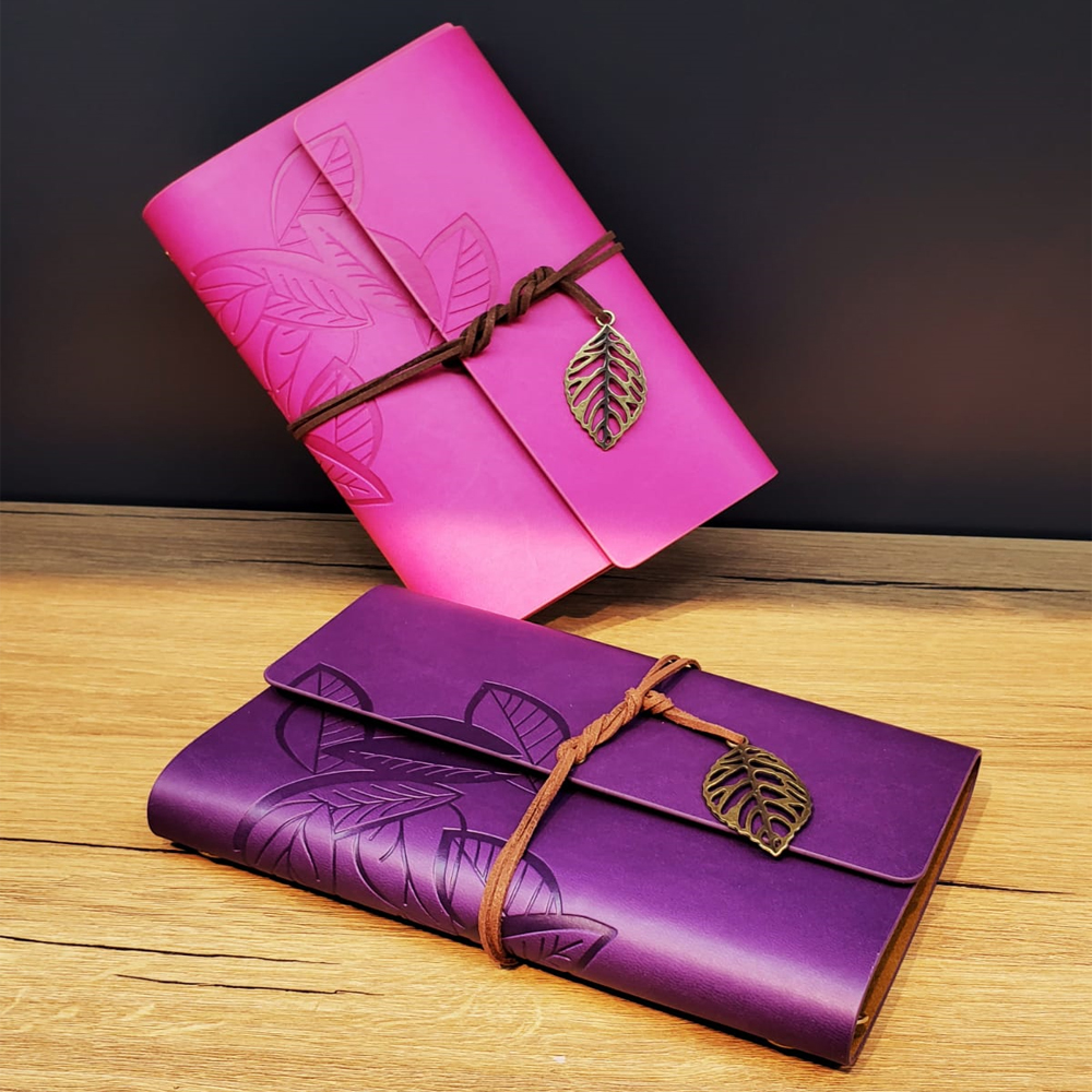 Deri Yaprak Desenli Çizgisiz Defter 4 Deri Yaprak Desenli Çizgisiz Defter